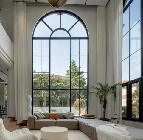 Villa / Arch Windows
